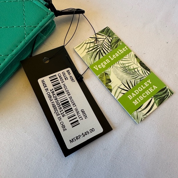 Stunning teal wallet by Badgley Mischka! Removable card holder! New with tags! - Picture 5 of 6